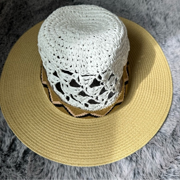 Intrend by MaxMara two-tones with zigzag decoration Hat Size: OS NWOT - Picture 10 of 12